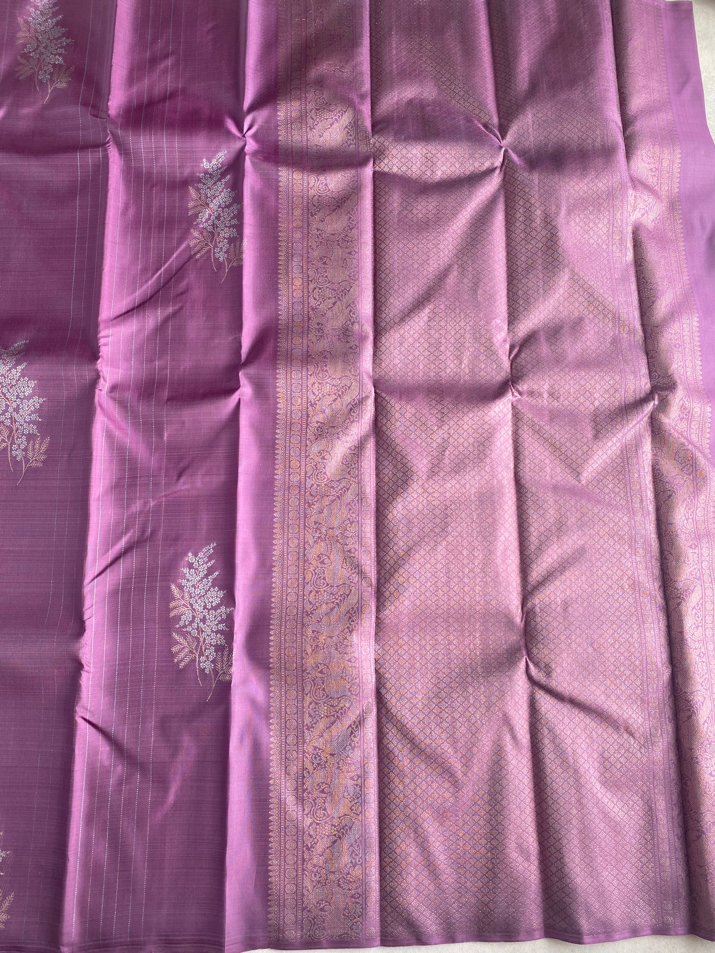 Lavender Mauve Handwoven Silk Saree with Elegant Floral Zari Motif ...